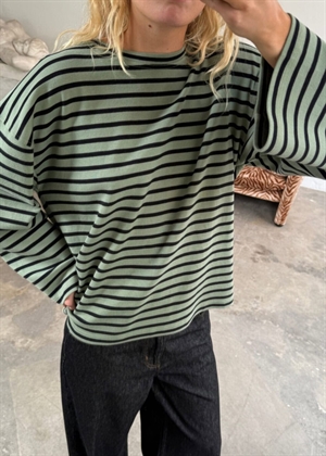 Alberte stripe bluse Salvie/Black Boii Studios 